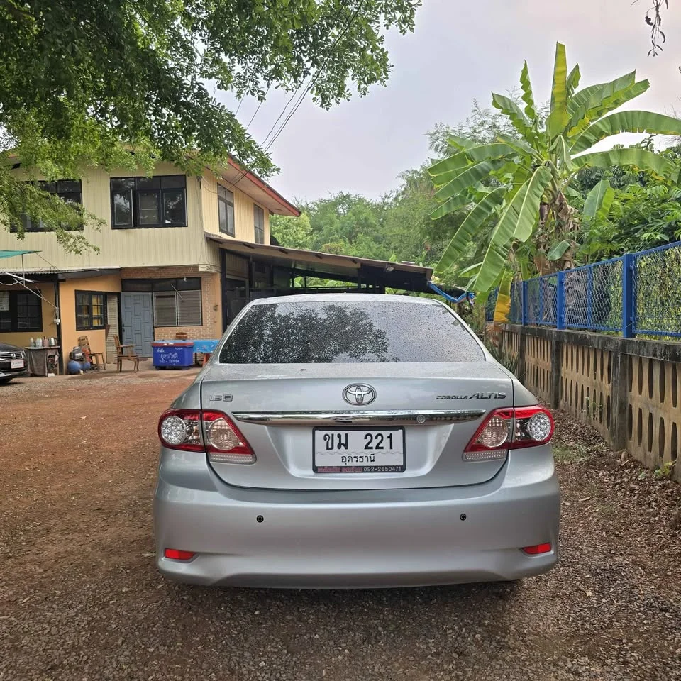 2012 Toyota Corolla Altis X (E140) 3