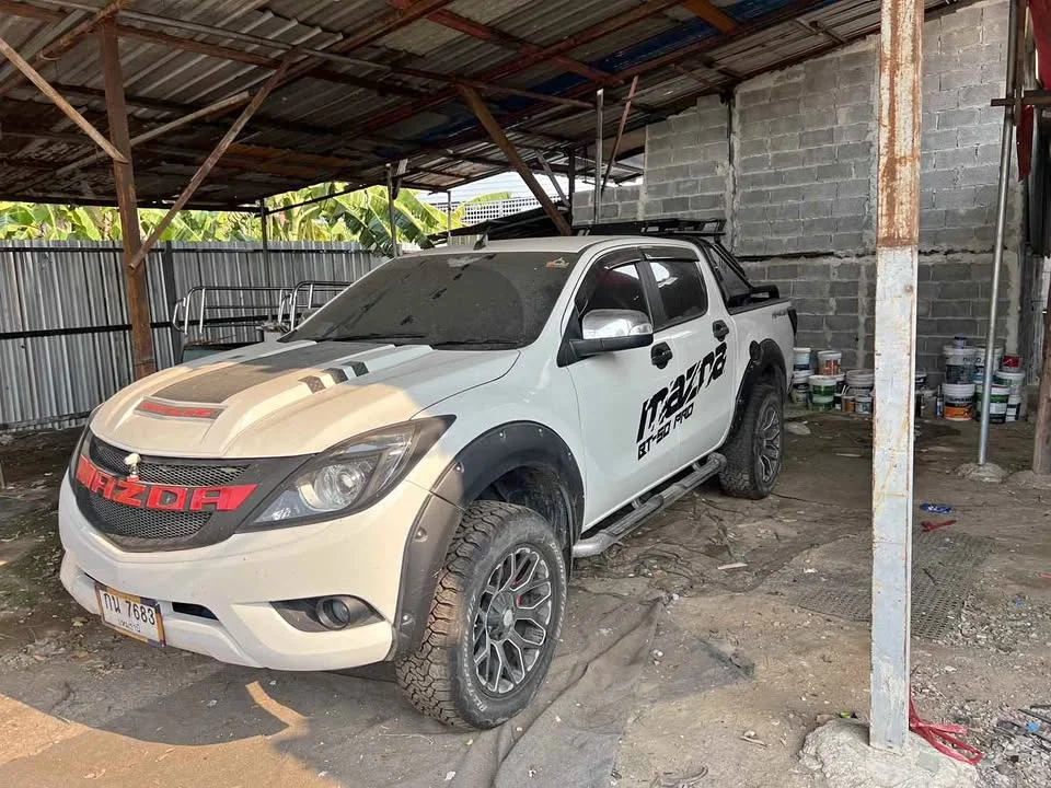 2015 Mazda BT-Series II 2