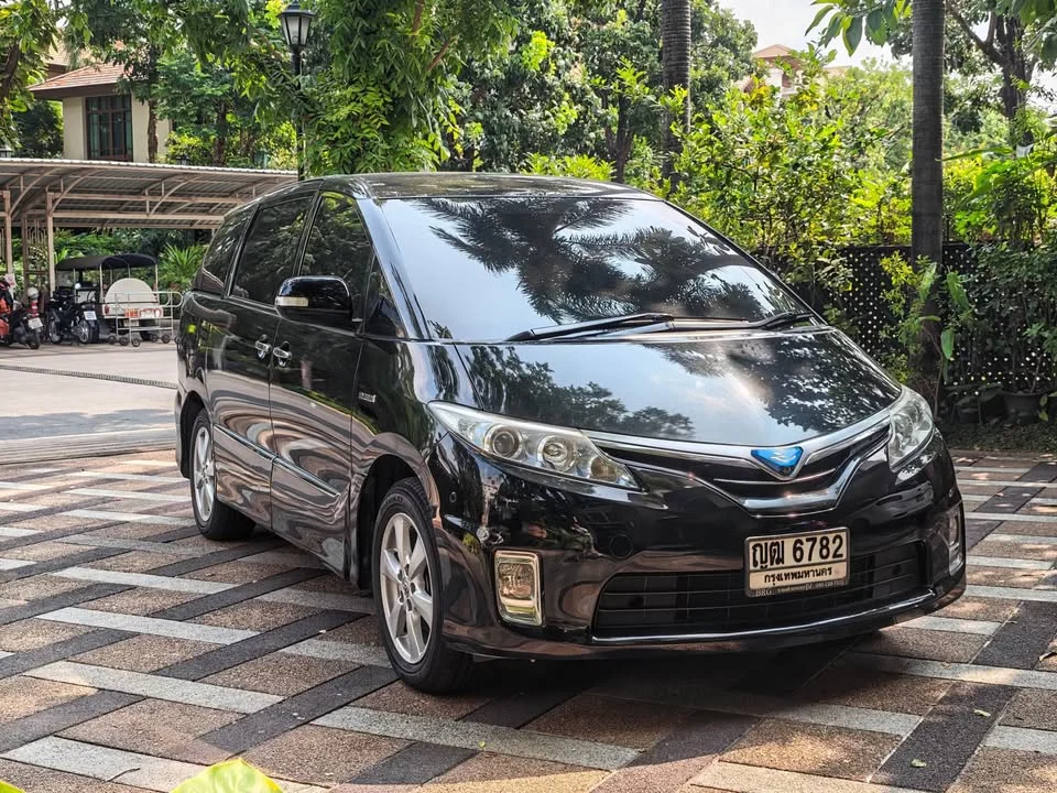 2011 Toyota Estima III 3