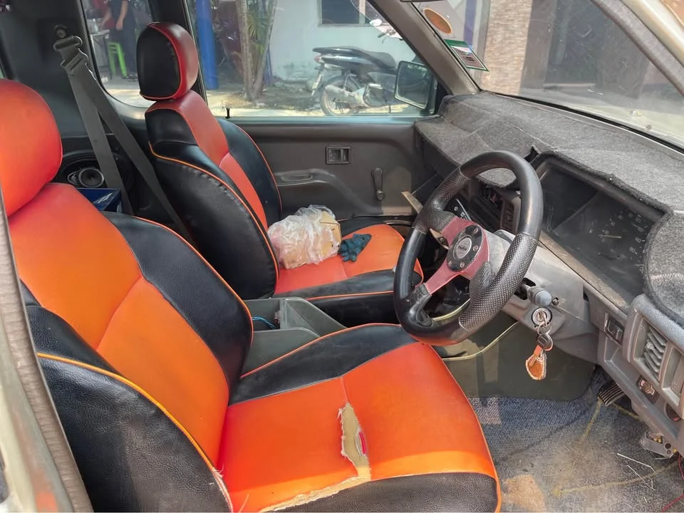 2005 Mitsubishi Triton II 3