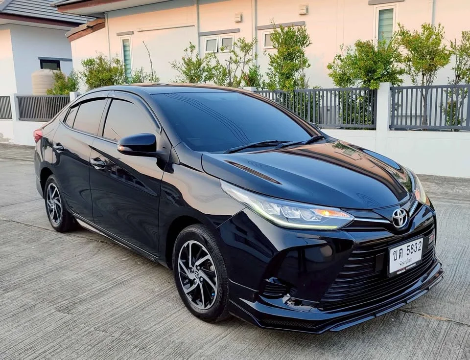 2021 Toyota Yaris ATIV III 3