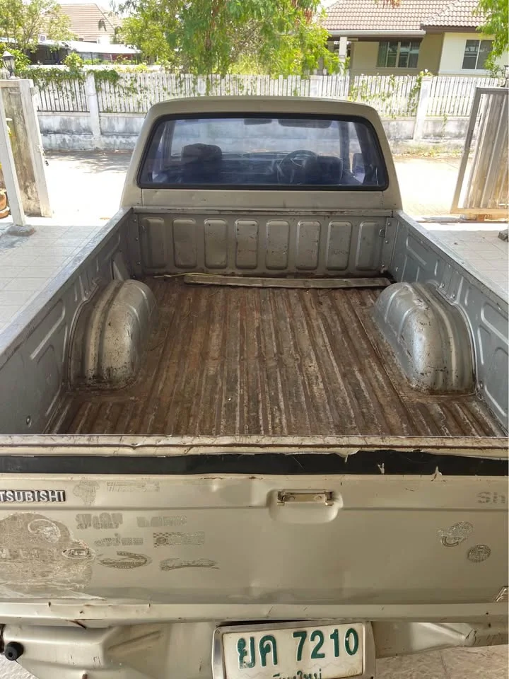 2009 Mitsubishi Triton II 3
