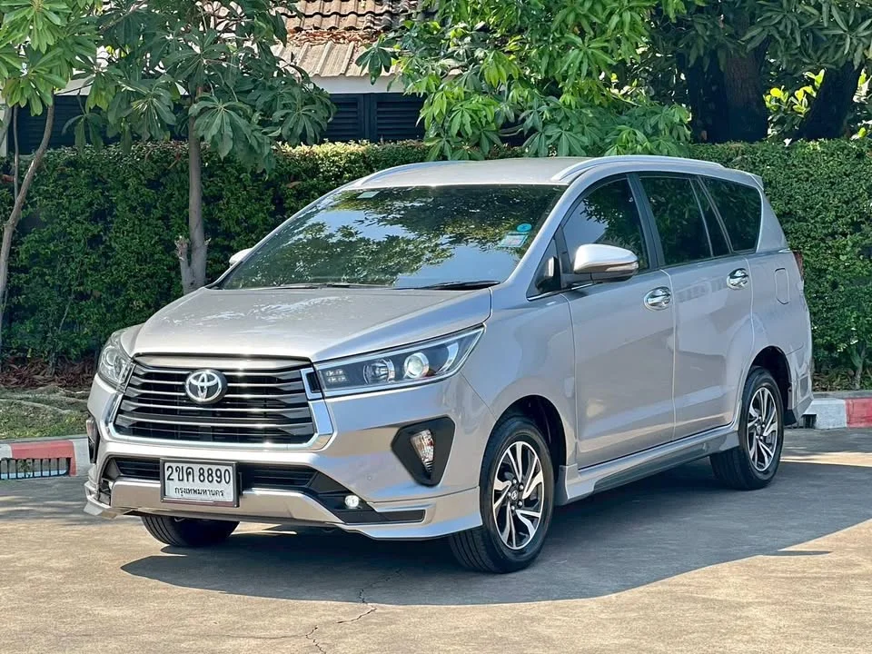 2021 Toyota Innova II 2