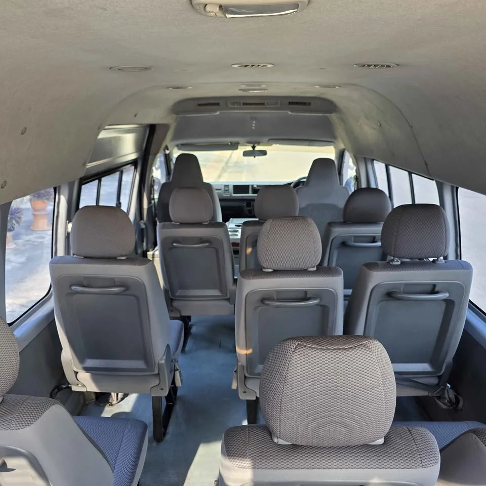 2010 Toyota Commuter V (H200) 2