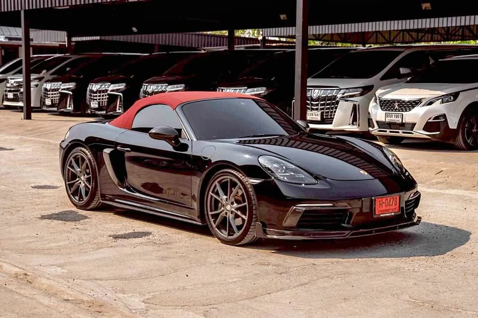 2019 Porsche 718 Boxster and Cayman IV 3