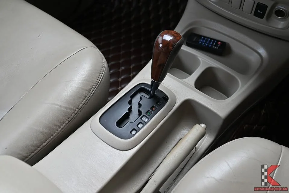 2012 Toyota Innova I 2