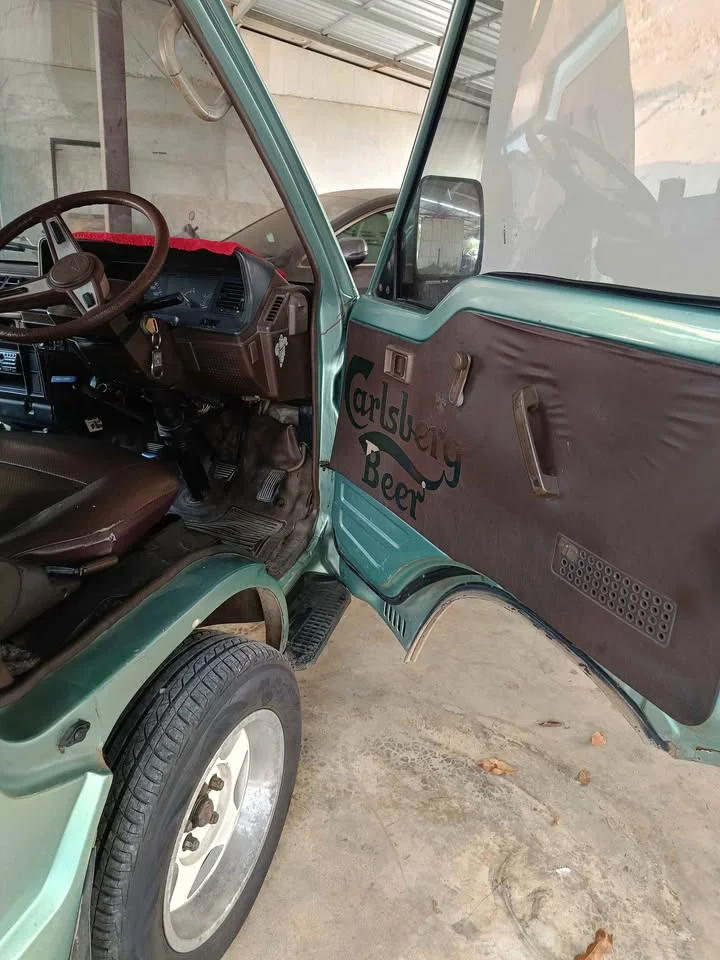 1997 Toyota Commuter III 3