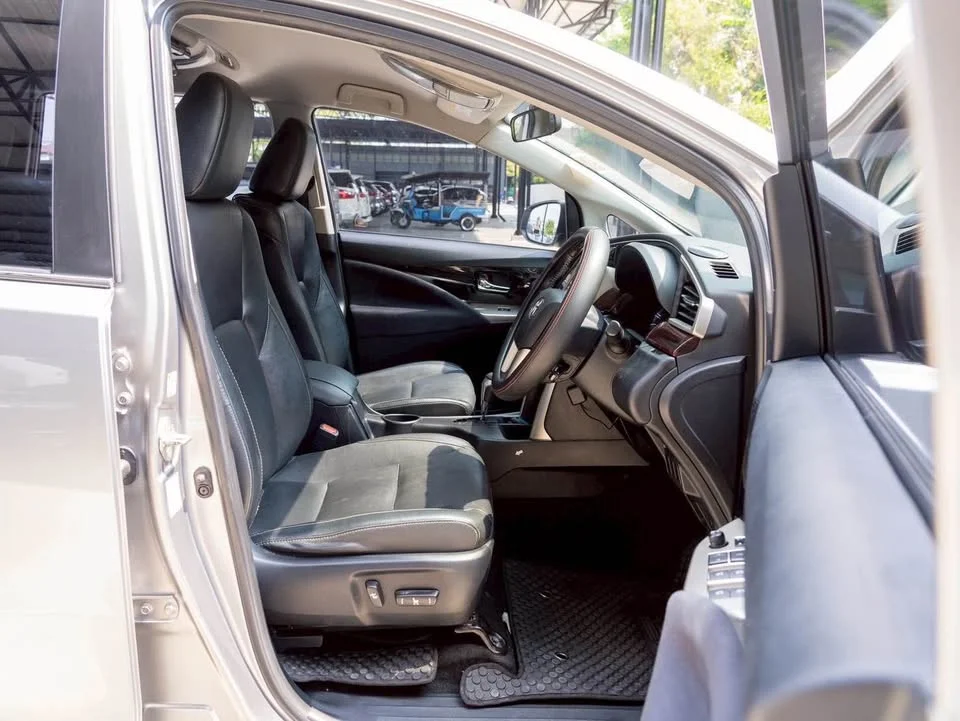 2018 Toyota Innova II 2