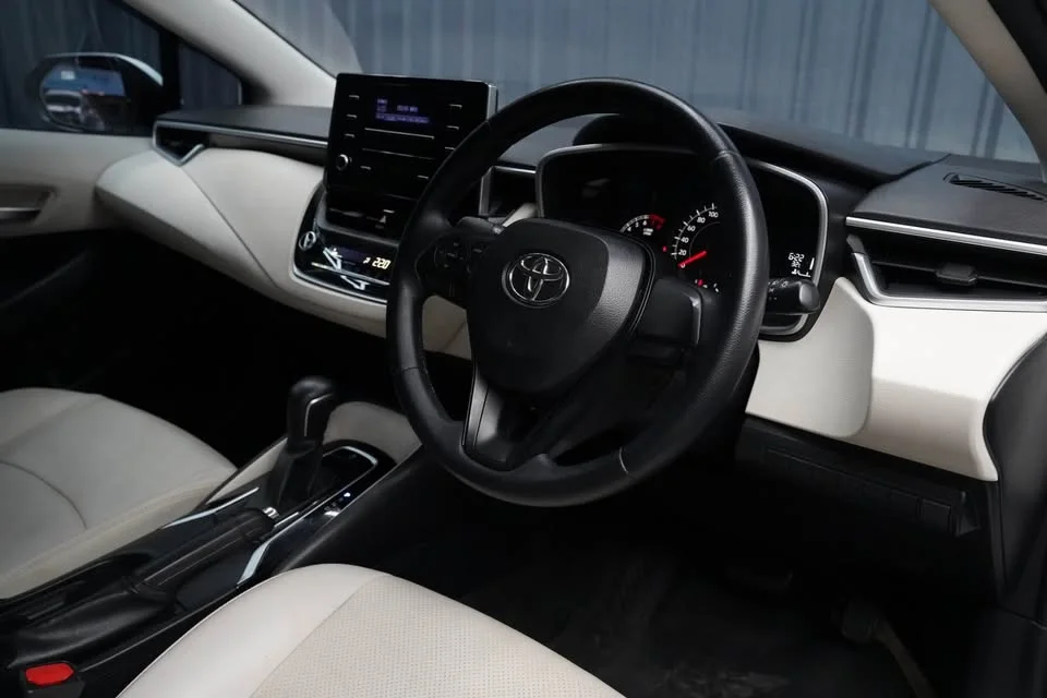 2019 Toyota Corolla Altis XII (E210) 3