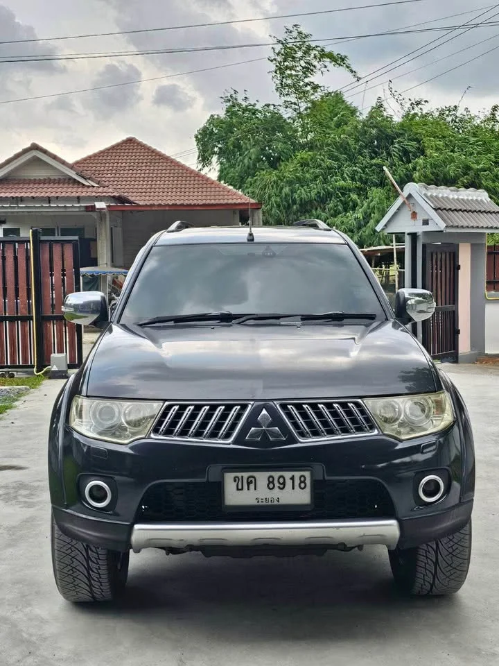 2012 Mitsubishi Pajero Sport II 2