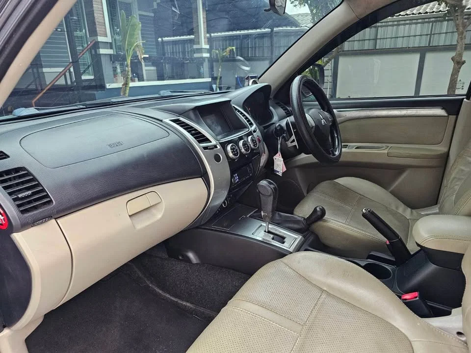 2012 Mitsubishi Pajero Sport II 3