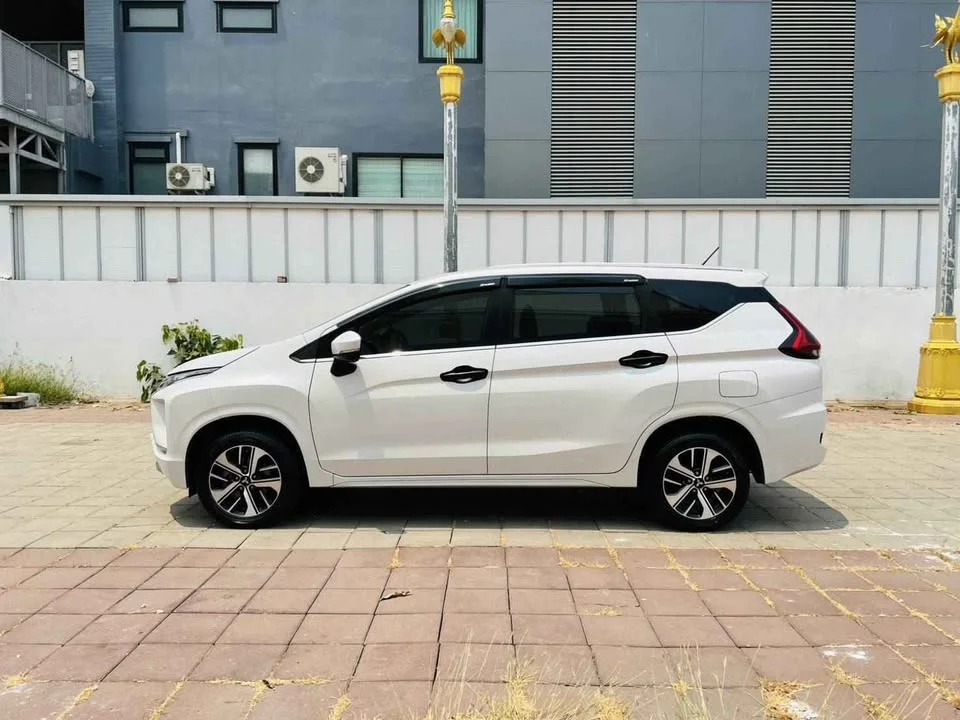 2019 Mitsubishi Xpander I 3