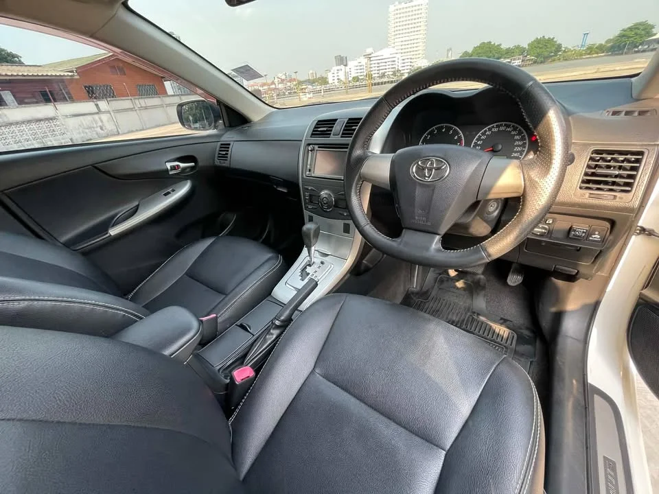 2012 Toyota Corolla Altis X (E140) 2