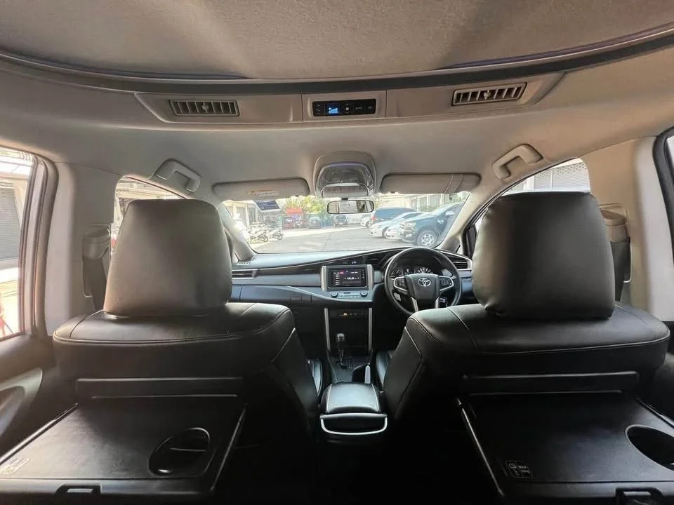 2020 Toyota Innova II 2