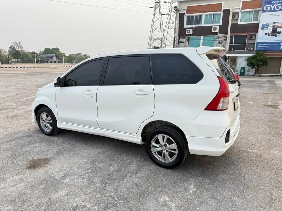2013 Toyota Avanza II 3
