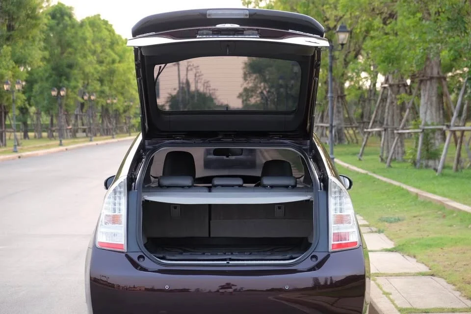2011 Toyota Prius III 2