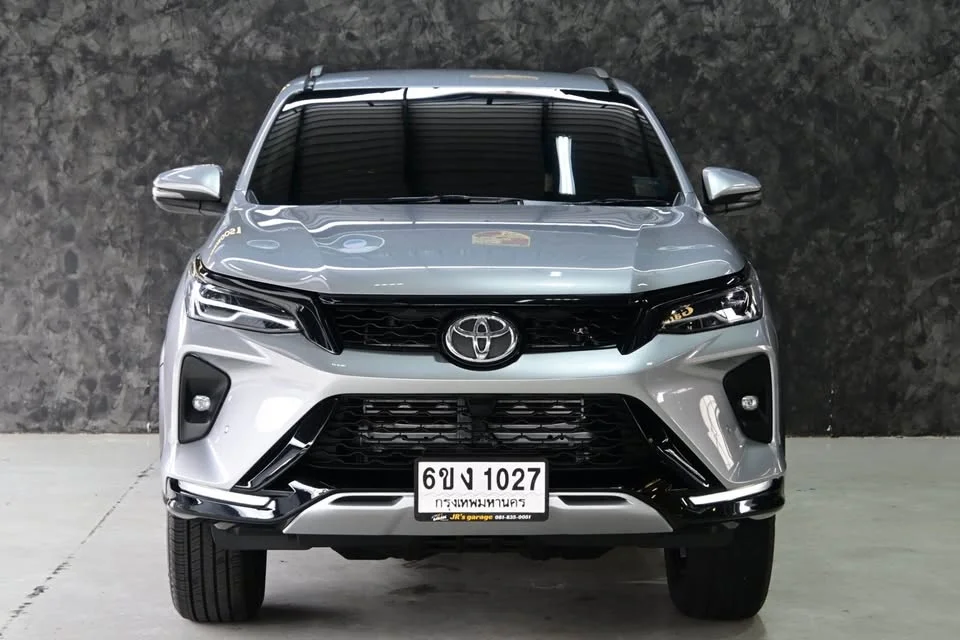 2023 Toyota Fortuner II 3