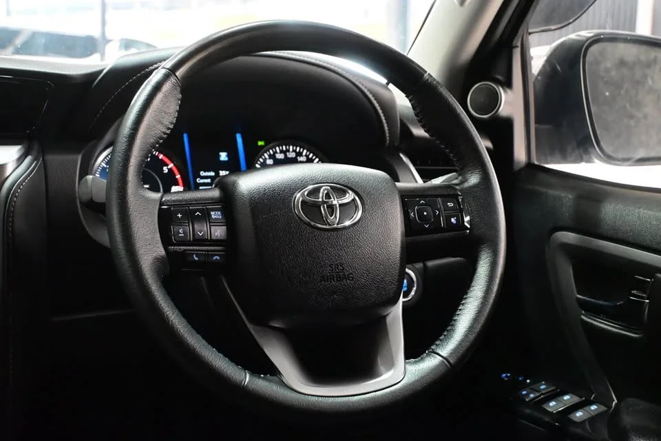 2023 Toyota Fortuner II 2
