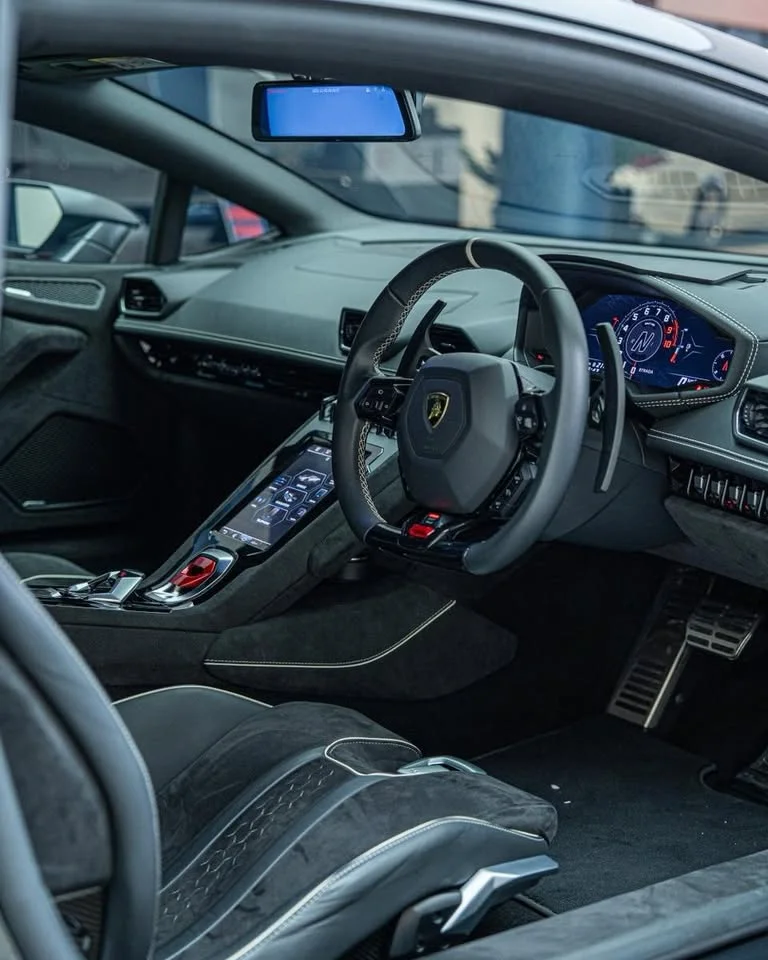 2023 Lamborghini Huracan 2