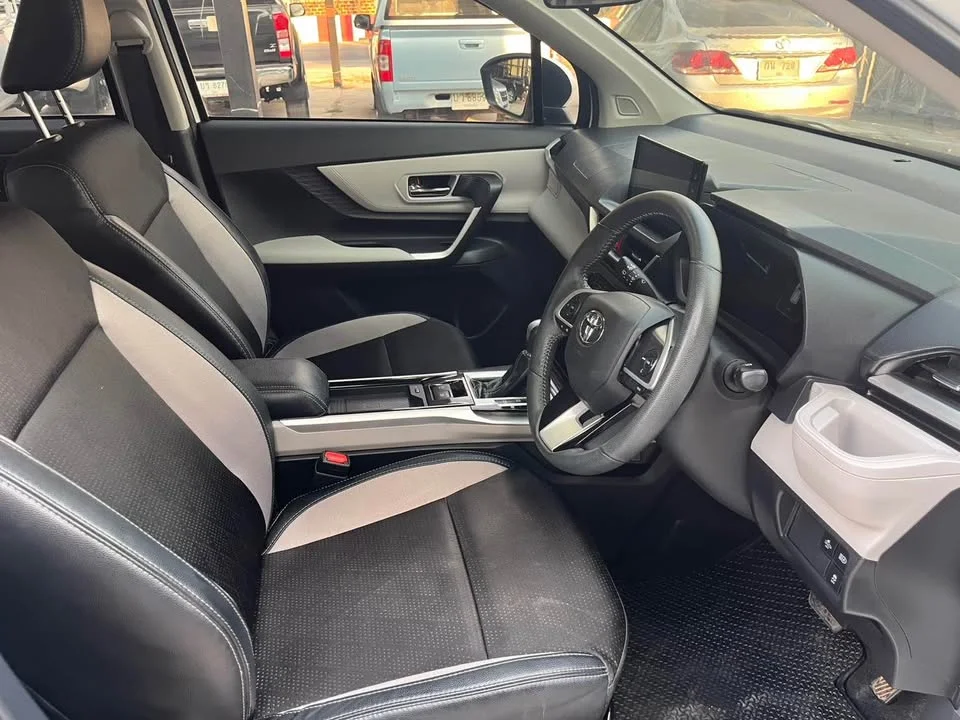 2023 Toyota Veloz III 3