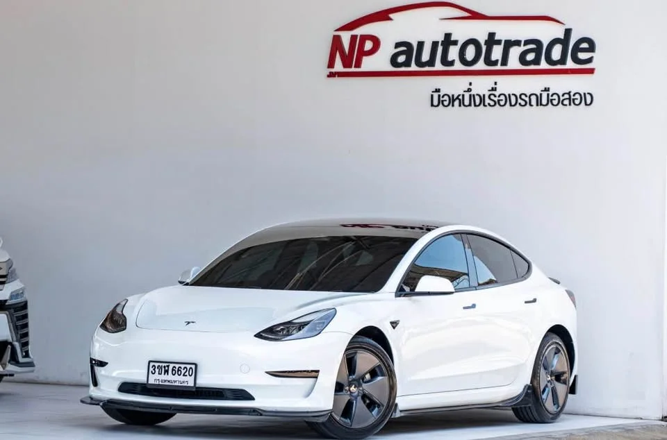 2023 Tesla Model 3 3