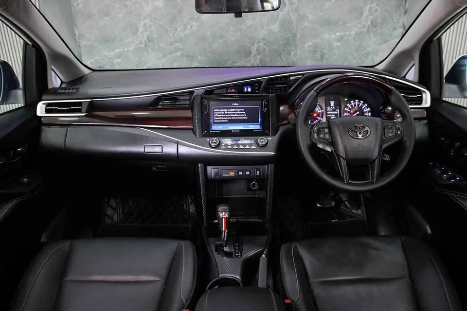 2019 Toyota Innova II 3