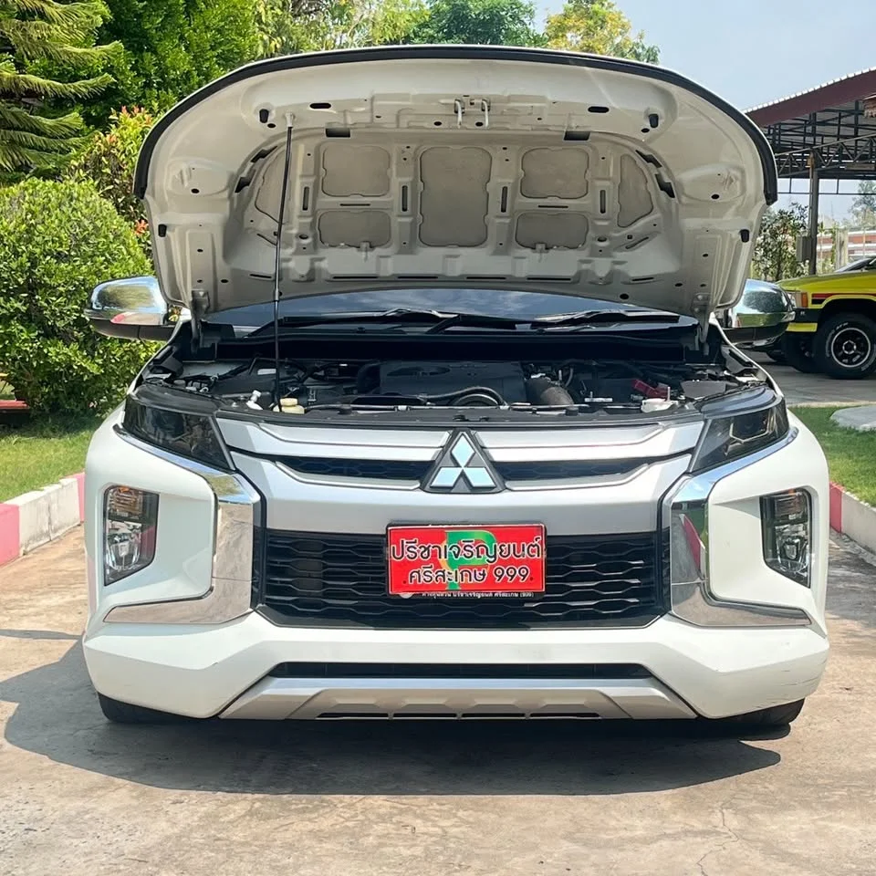 2022 Mitsubishi Triton V 3