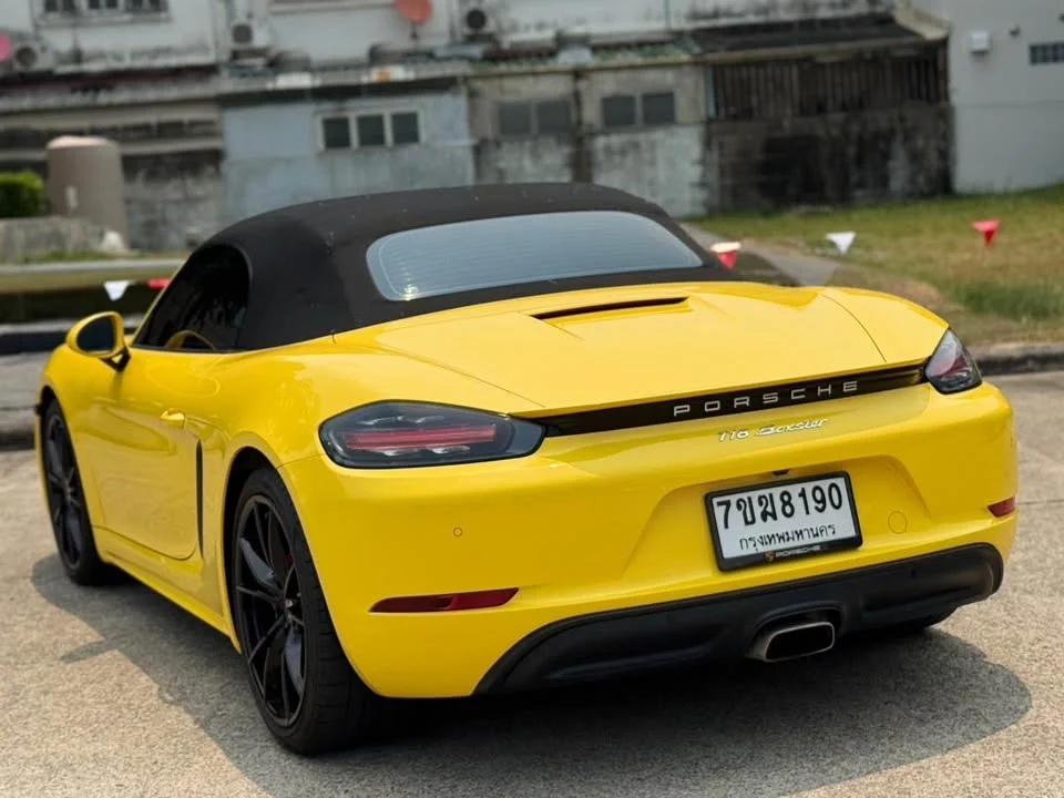 2017 Porsche 718 Boxster and Cayman IV 2