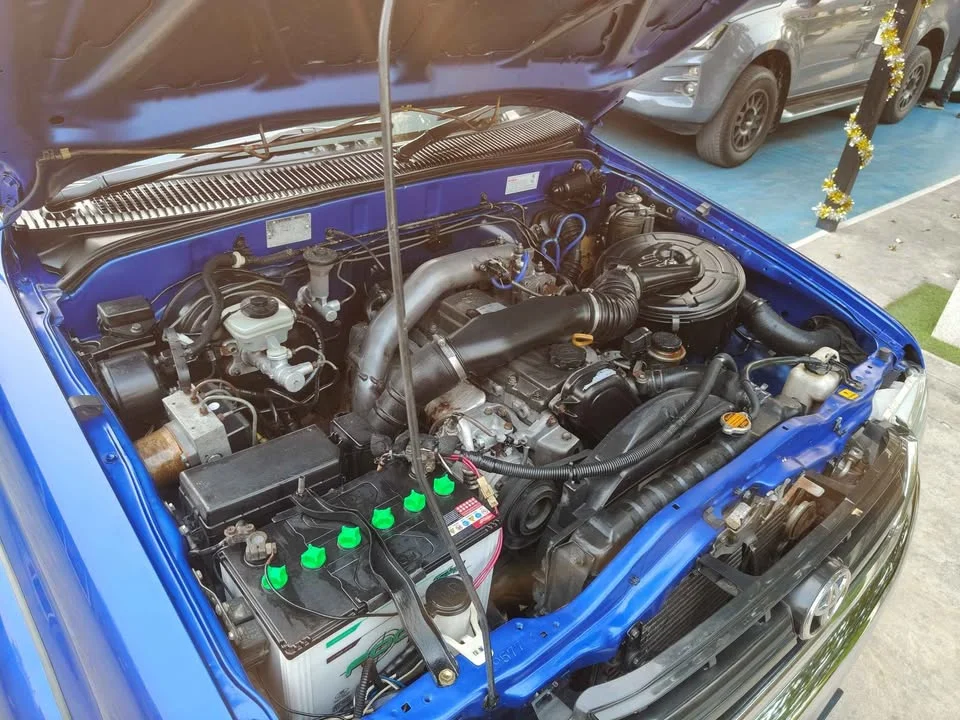 2001 Toyota Hilux Tiger VI 2