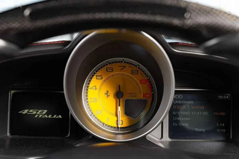 2012 Ferrari 458 3