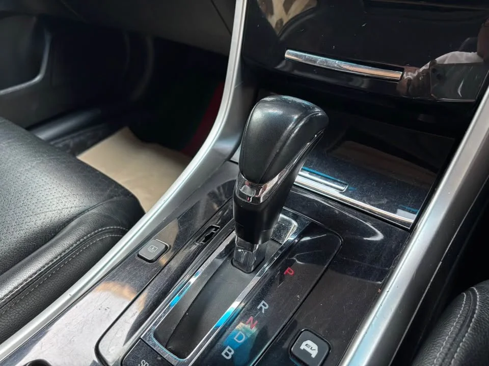 2016 Honda Accord IX 3