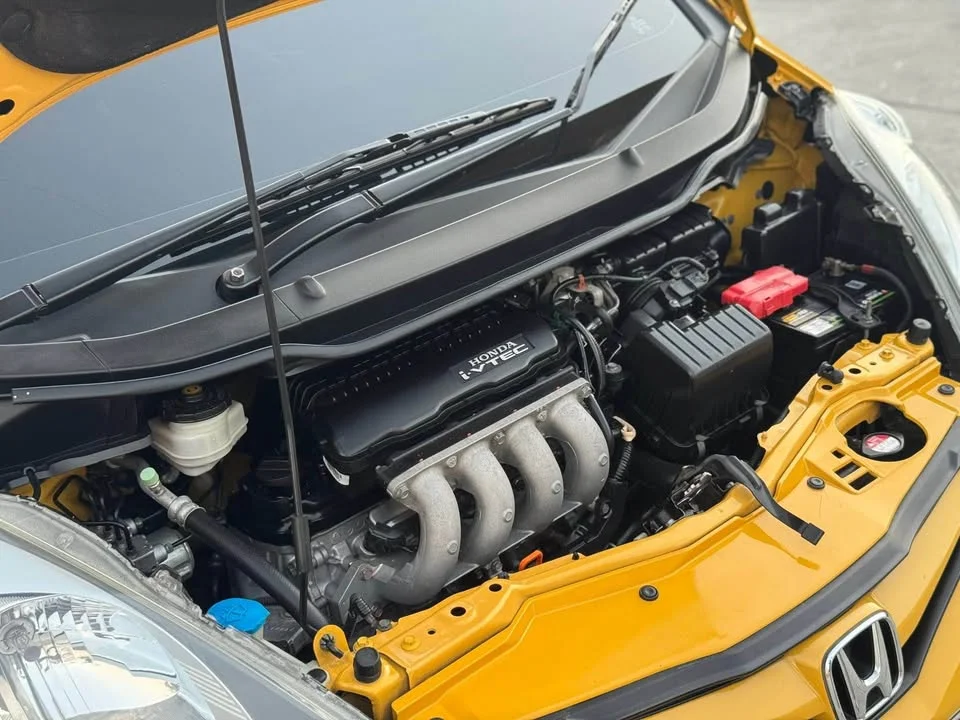 2010 Honda Jazz II 3