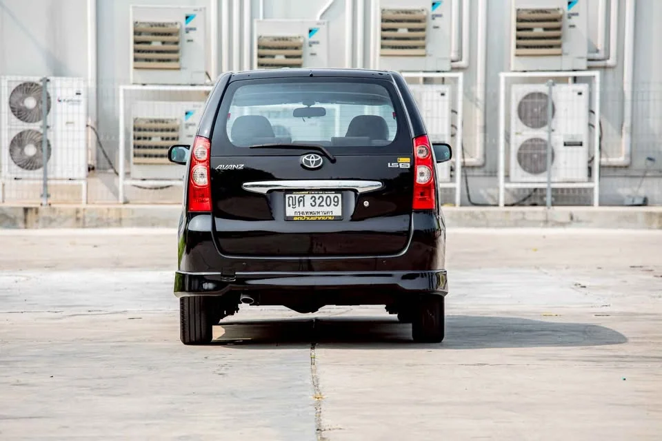 2011 Toyota Avanza I 2