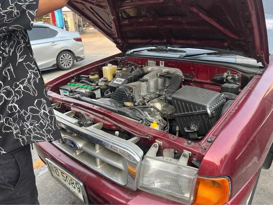 2001 Mazda 2500 Fighter V 3