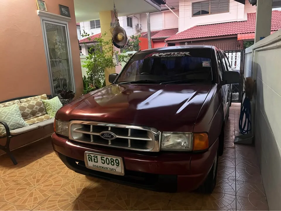 2001 Mazda 2500 Fighter V 2