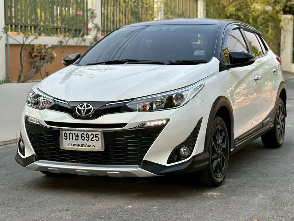 2020 Toyota Yaris III 2