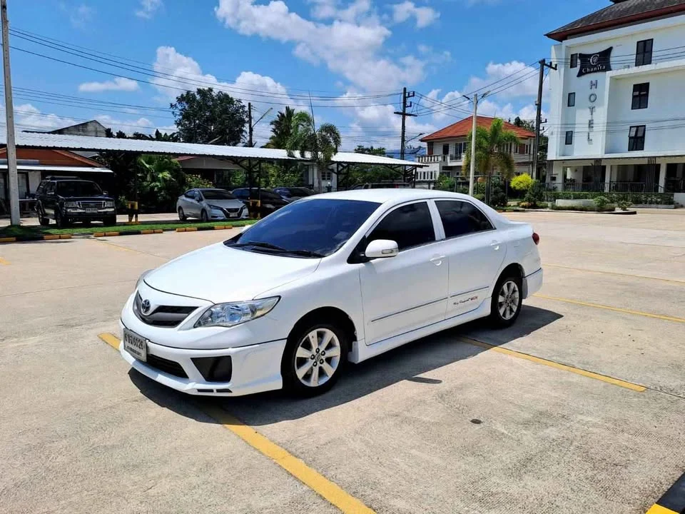 2012 Toyota Corolla Altis X (E140) 2