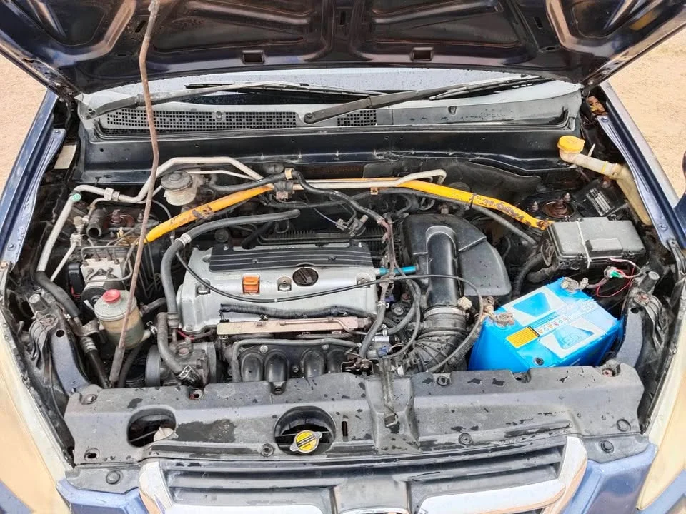 2003 Honda CR-V II 3