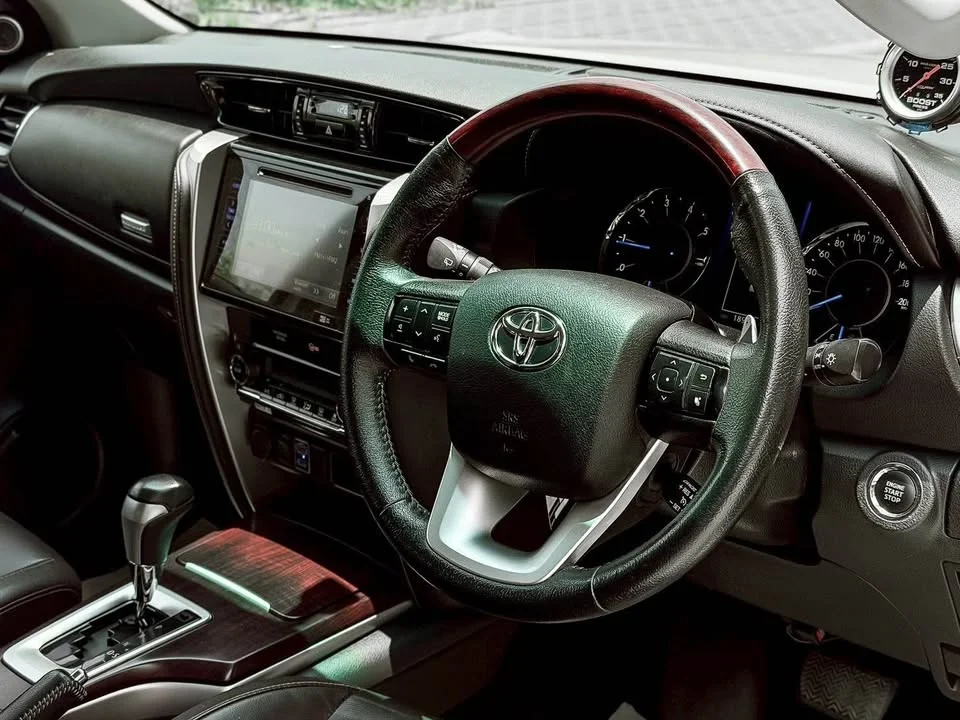 2019 Toyota Fortuner II 2