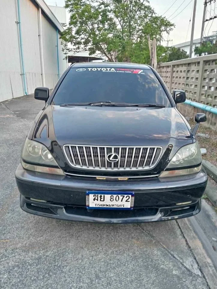 2000 Toyota Harrier I 2