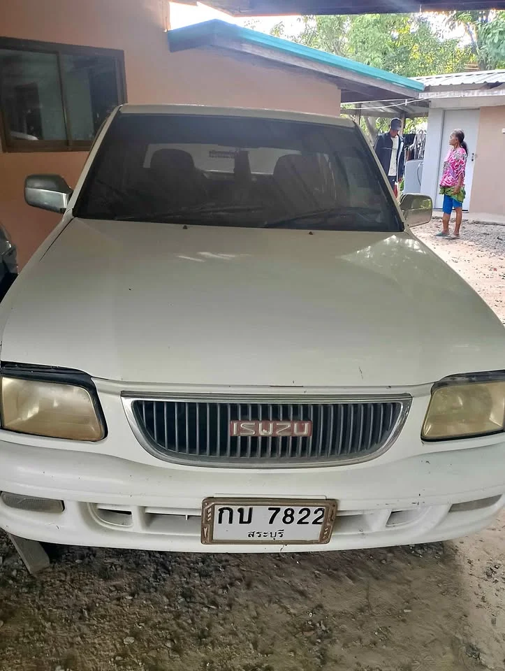 1982 Isuzu Faster Dragon Eyes III 2