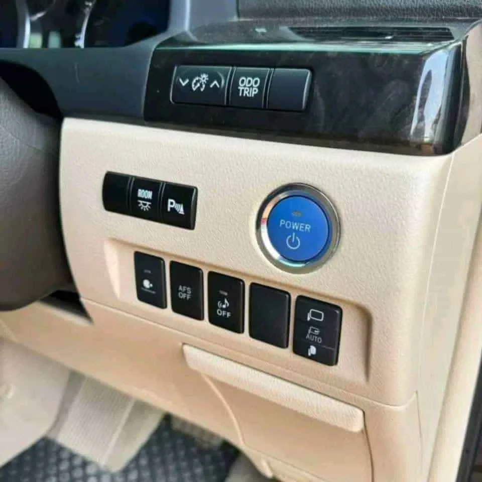 2013 Toyota Alphard, Vellfire II (AH20) 3