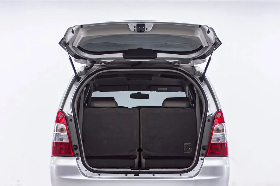 2013 Toyota Innova I 3