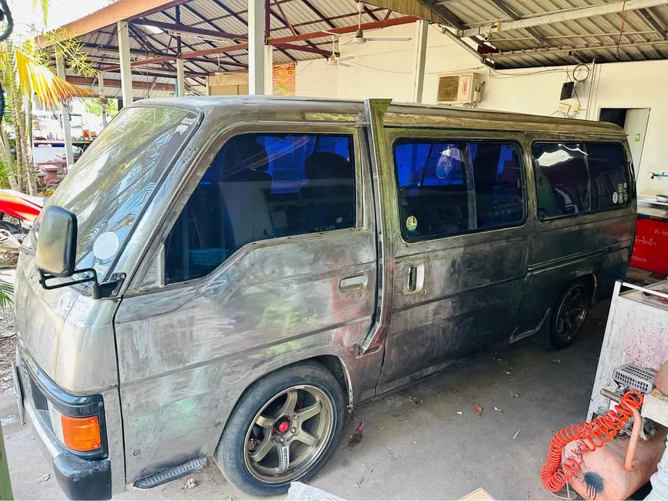 1991 Nissan Urvan IV (E24) 3