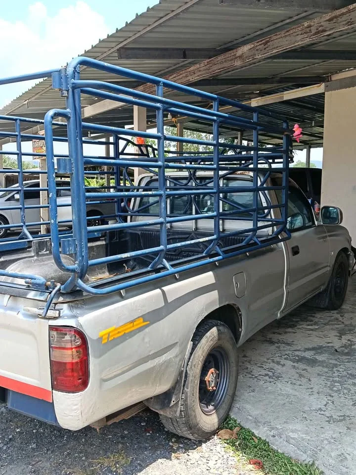 2000 Toyota Hilux Tiger VI 3