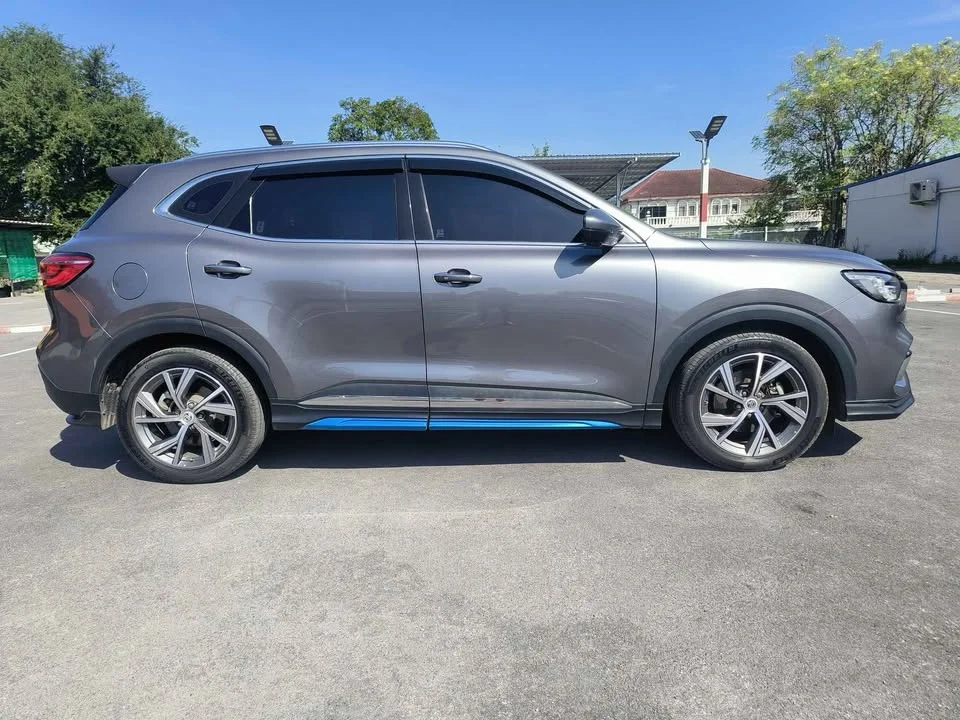 2021 MG HS 2
