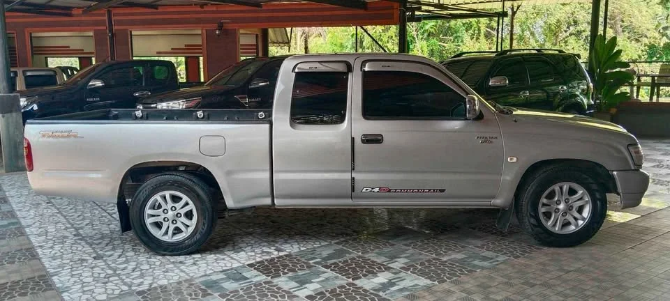 2002 Toyota Hilux Tiger VI 2