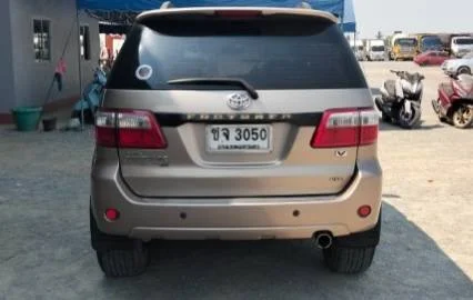 2006 Toyota Fortuner I 3