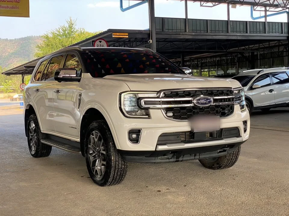 2022 Ford Everest III 3