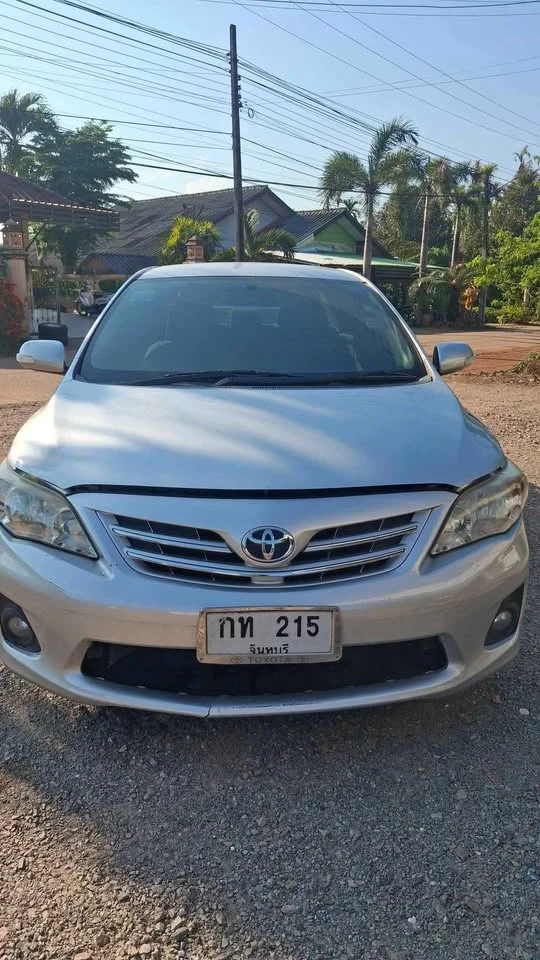2013 Toyota Corolla Altis X (E140) 3
